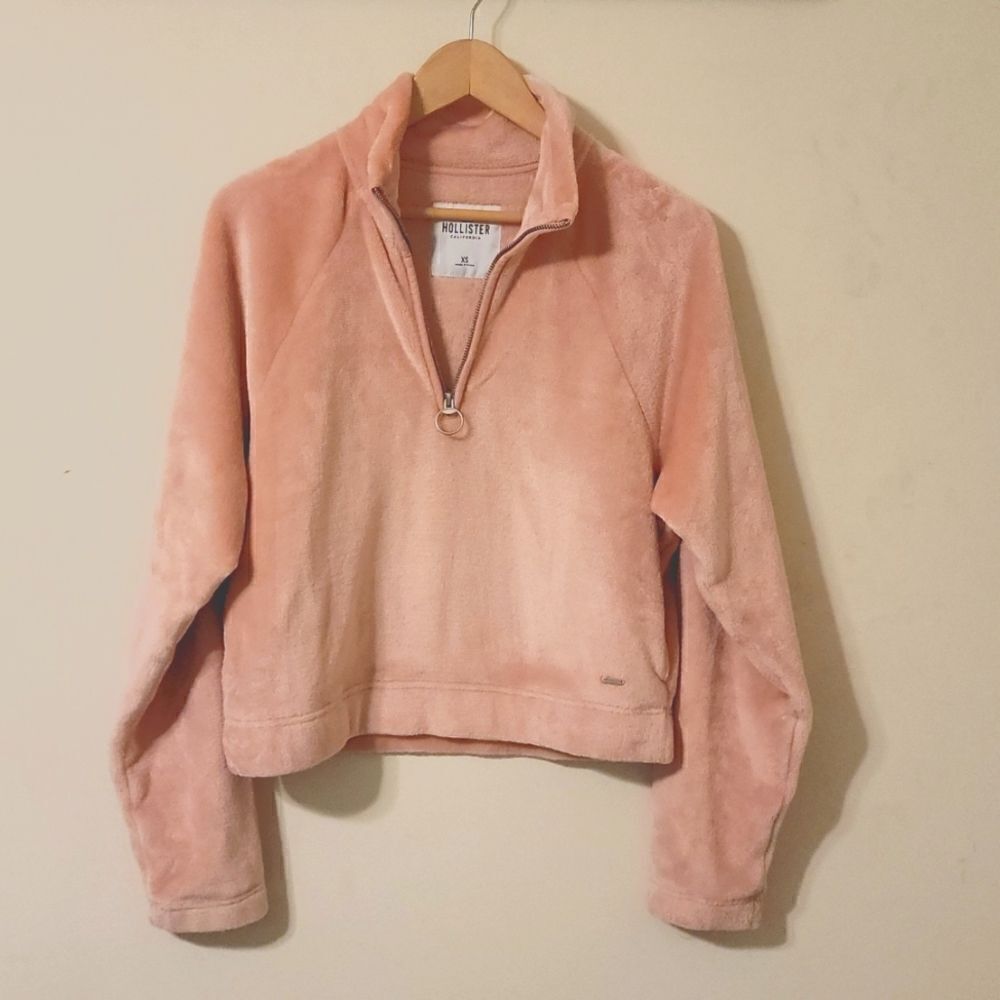 NWOT Hollister Cropped Faux Fur Teddy Half Zip Pullover Blush Pink - Picture 2 of 6